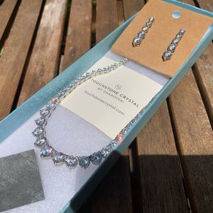 Everlasting Necklace & Earring Set